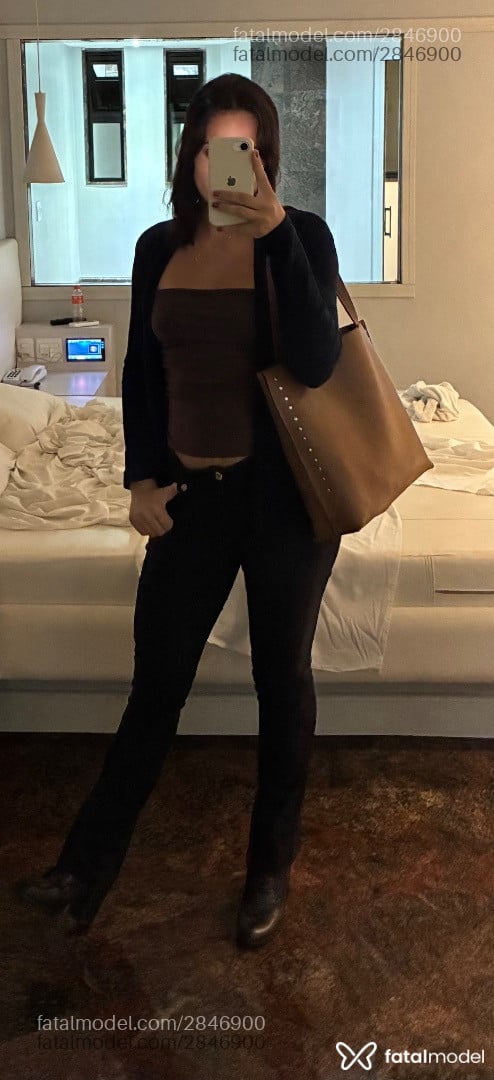 Acompanhante mulher morena (o) de olhos castanhos - Grazi