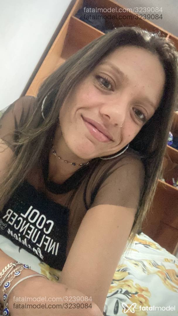 Acompanhante mulher loira (o) de olhos mel - Juliana Martins