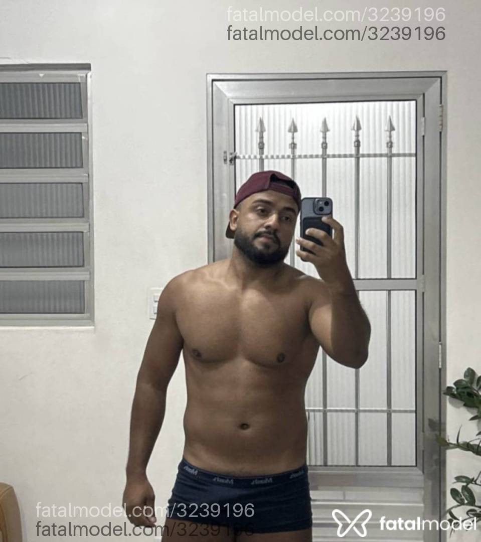 Acompanhante homem morena (o) de olhos pretos em Virtual - Igoor