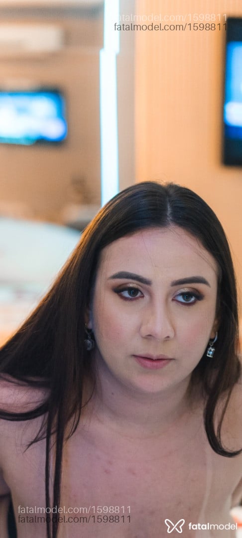 Acompanhante mulher morena (o) de olhos verdes - Malu Cardoso