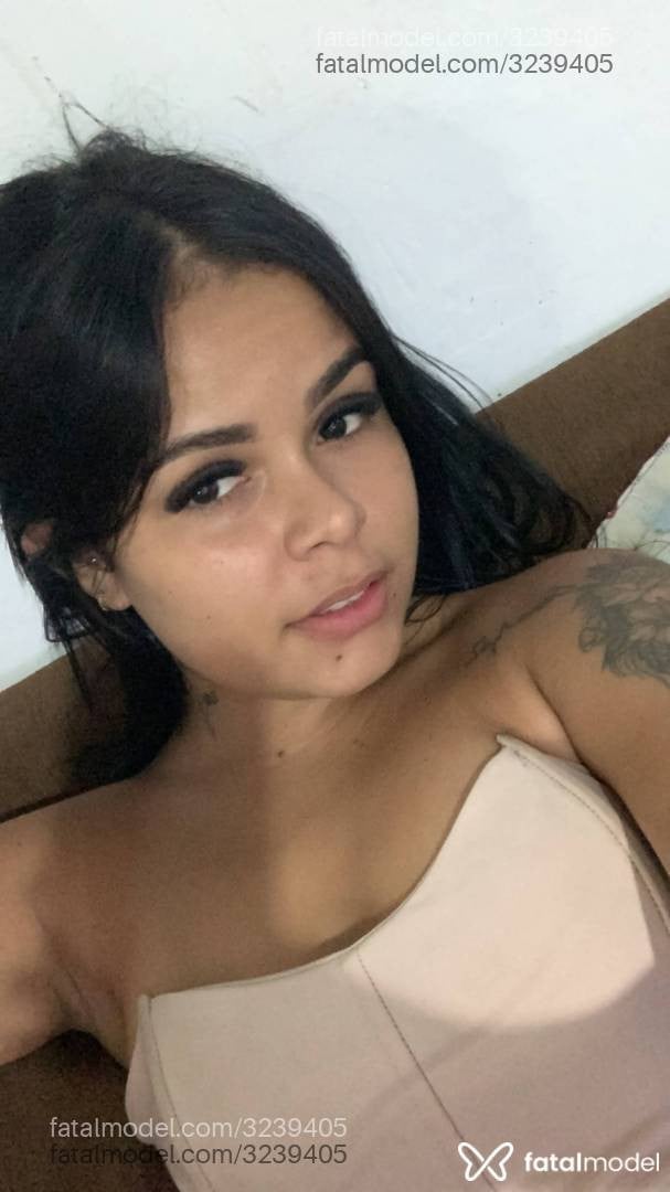 Acompanhante mulher morena (o) de olhos castanhos em Virtual - Tamires Martins