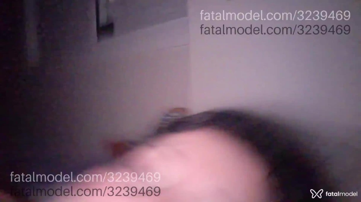 Acompanhante mulher ruiva (o) de olhos castanhos em Virtual Acompanhante mulher ruiva (o) de olhos castanhos em Virtual - Linna Dark