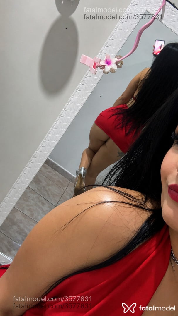 Acompanhante mulher morena (o) de olhos mel - Stefane