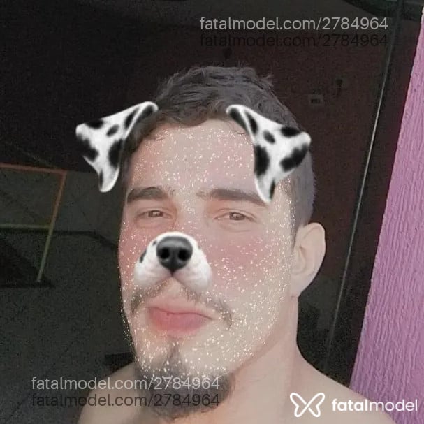 Acompanhante homem com cabelo castanho de olhos castanhos - Victor