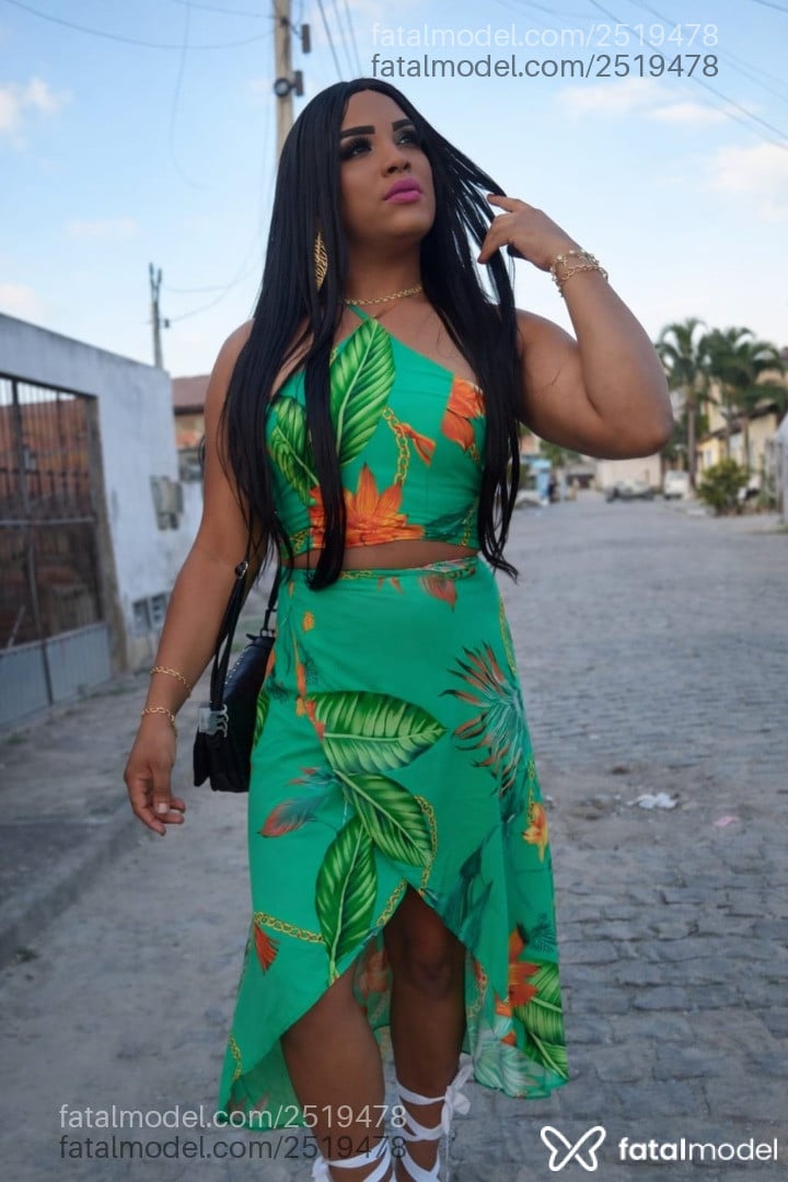 Acompanhante mulher trans morena (o) de olhos mel - Envelly Albuquerqu