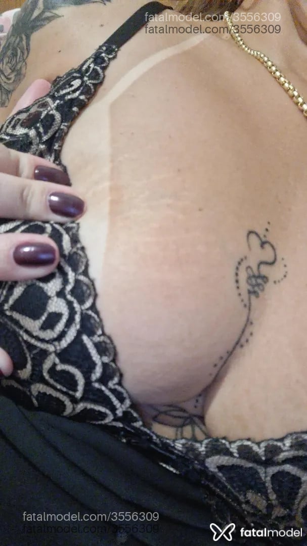 Acompanhante mulher com cabelo castanho de olhos mel - Renata