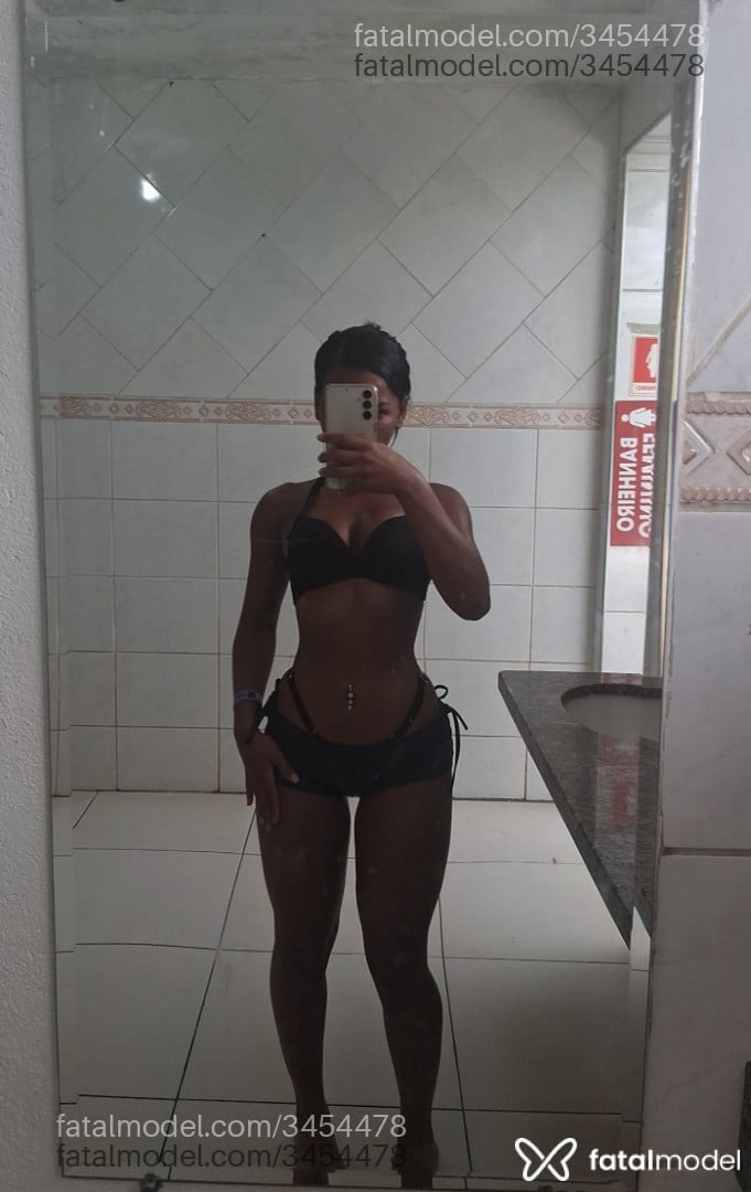 Acompanhante mulher morena (o) de olhos pretos - Antonela