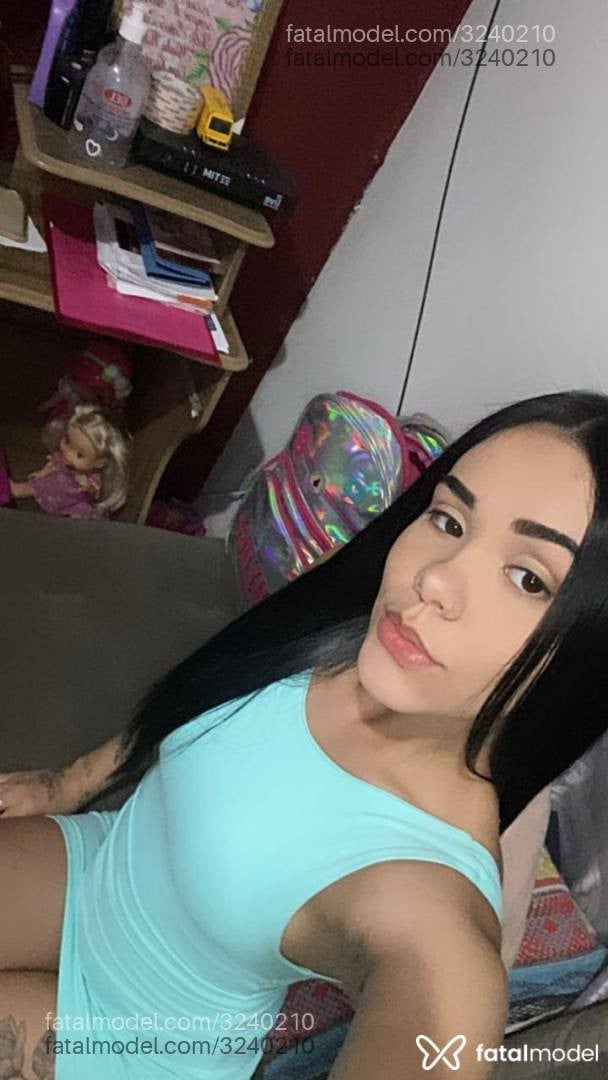 Acompanhante mulher morena (o) de olhos castanhos - Carol