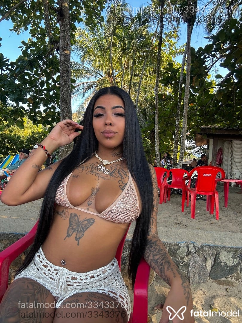Acompanhante mulher morena (o) de olhos castanhos - Tifany Belline