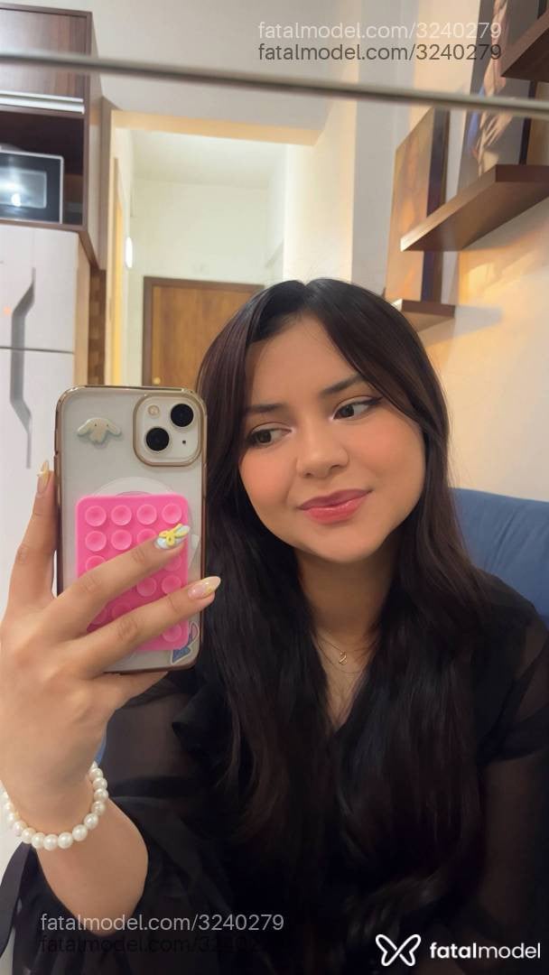 Acompanhante mulher com cabelo castanho de olhos castanhos em Curitiba - Mar Venezuelana