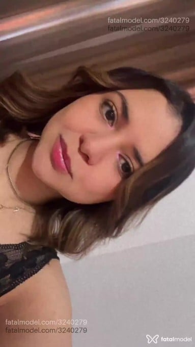 Acompanhante mulher com cabelo castanho de olhos castanhos em Curitiba - Mar Venezuelana