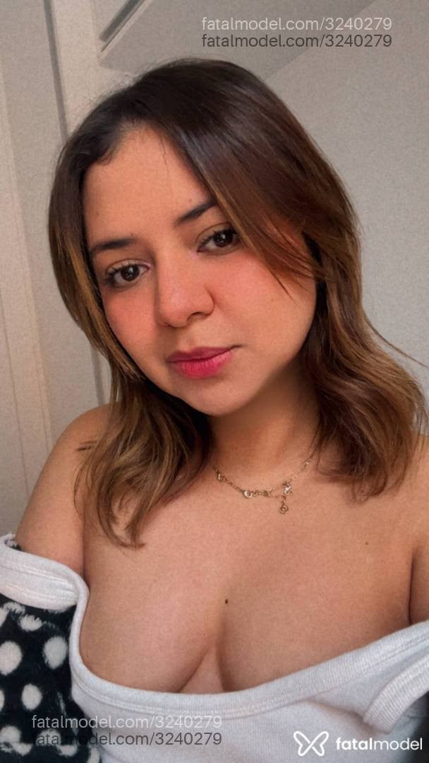 Acompanhante mulher com cabelo castanho de olhos castanhos em Curitiba - Mar Venezuelana
