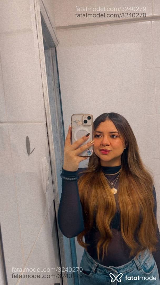 Acompanhante mulher com cabelo castanho de olhos castanhos em Curitiba - Mar Venezuelana