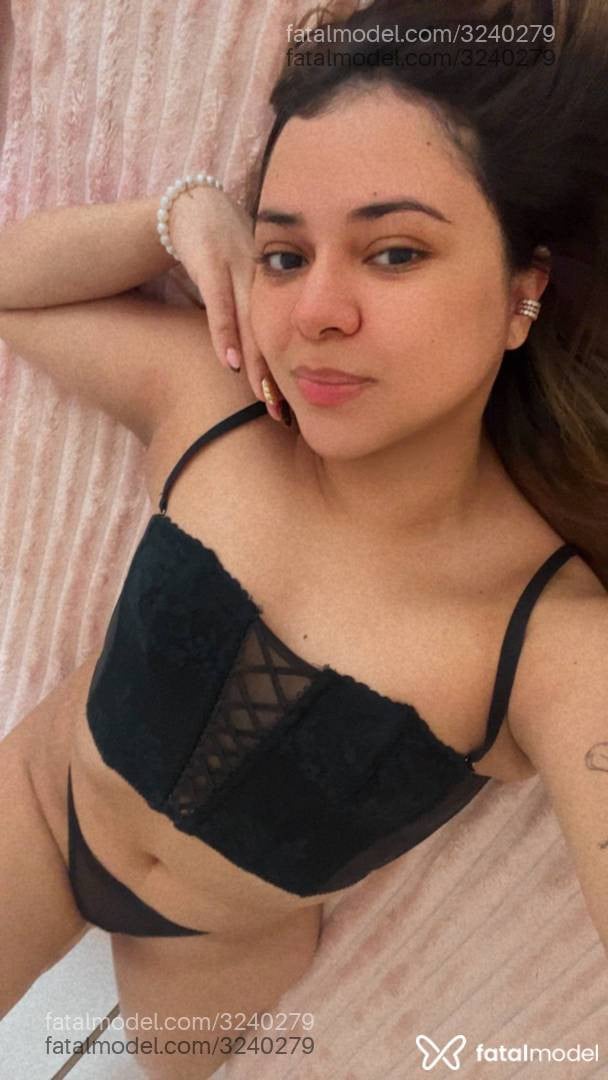 Acompanhante mulher com cabelo castanho de olhos castanhos em Curitiba - Mar Venezuelana