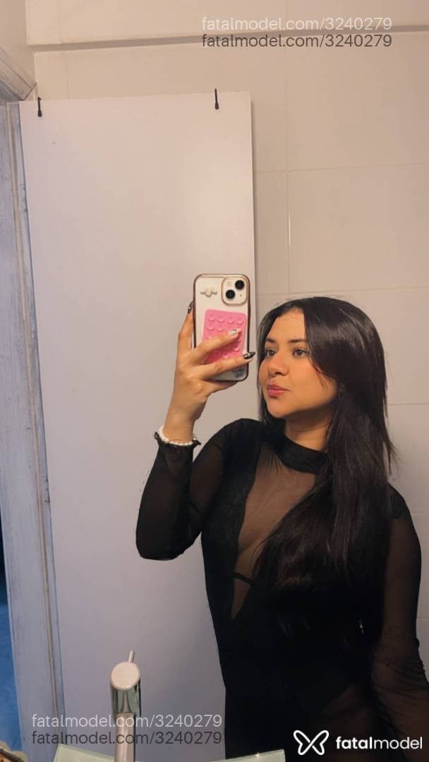 Acompanhante mulher com cabelo castanho de olhos castanhos em Curitiba - Mar Venezuelana
