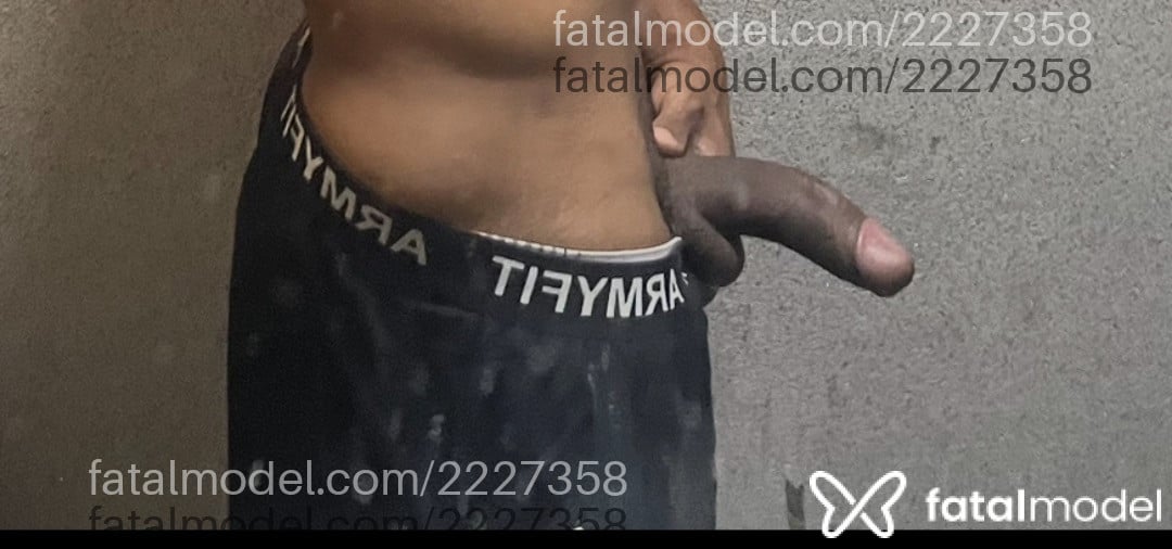 Acompanhante homem morena (o) de olhos pretos - Ramon