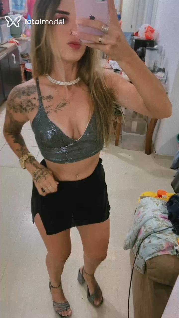 Acompanhante mulher loira (o) de olhos mel - Amandinha