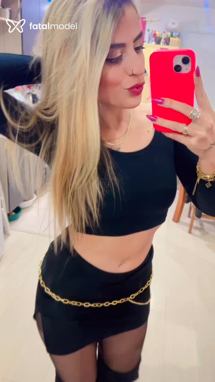 Acompanhante mulher loira (o) de olhos mel - Amandinha