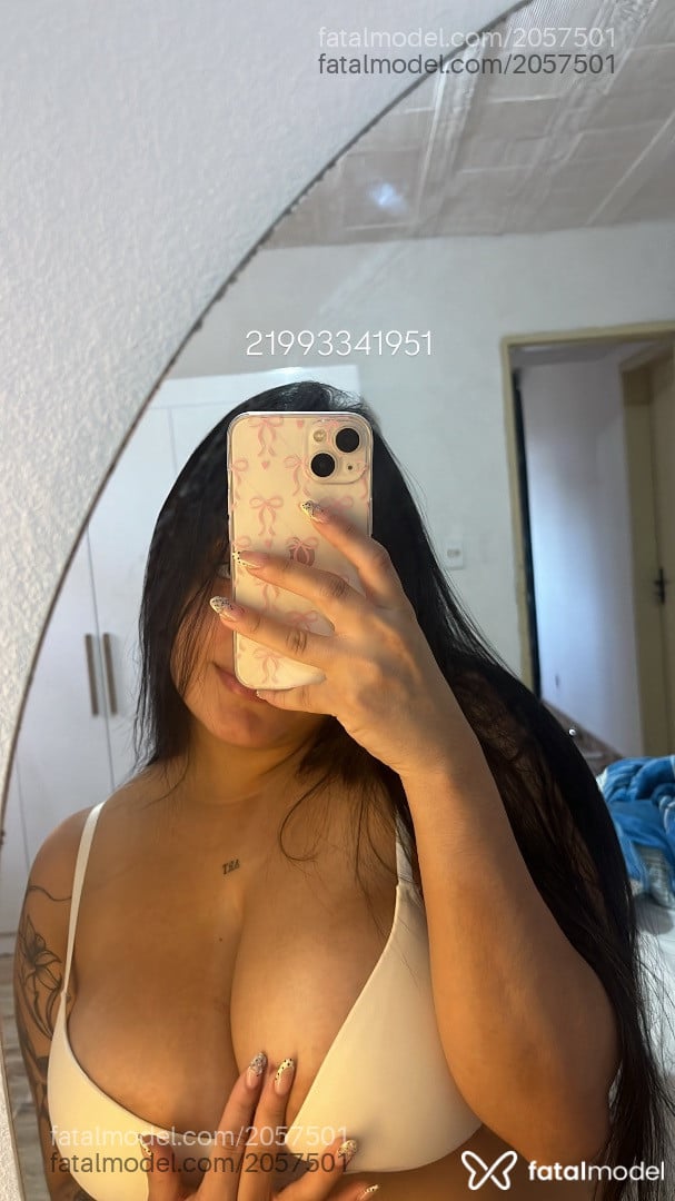 Acompanhante mulher morena (o) de olhos castanhos - Isa