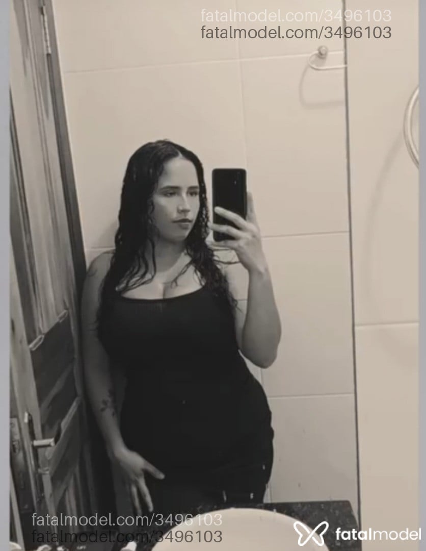Acompanhante mulher morena (o) de olhos castanhos - Juliana