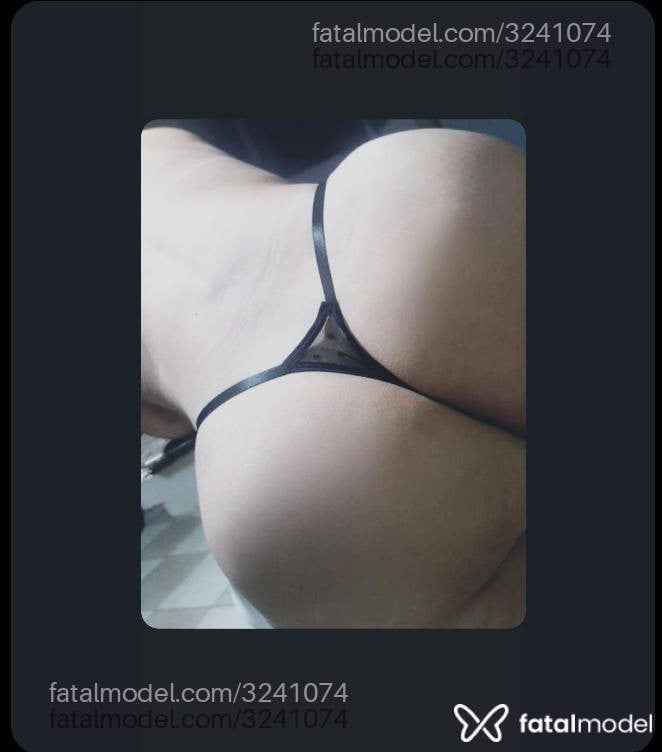 Acompanhante mulher morena (o) de olhos pretos - Raquel Sayuri