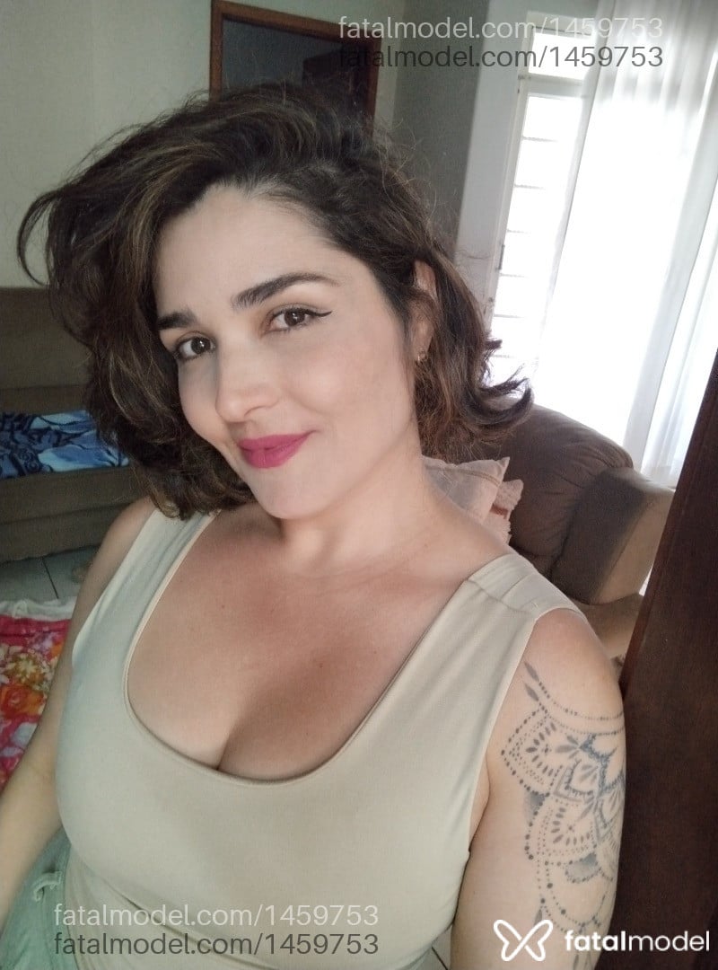 Acompanhante mulher com cabelo castanho de olhos castanhos - Sarah Gracie