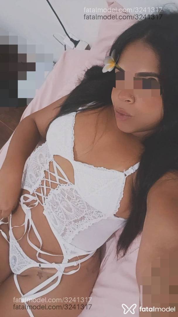 Acompanhante mulher morena (o) de olhos castanhos - Vivii Bitencourt