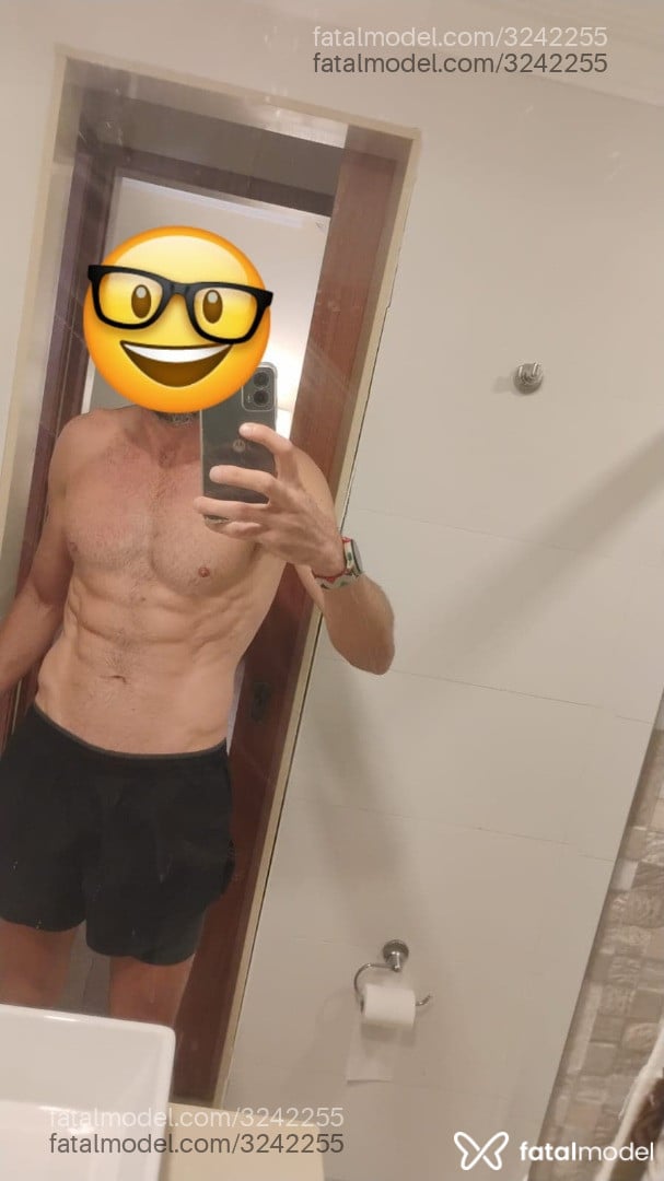 Acompanhante homem morena (o) de olhos castanhos - Tiago Amaral