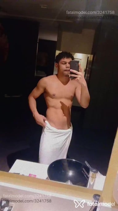 Acompanhante homem morena (o) de olhos pretos - Selton Vieira Acompanhante homem morena (o) de olhos pretos - Selton Vieira