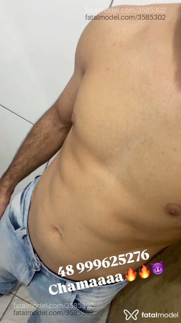 Acompanhante homem morena (o) de olhos castanhos - Morenojhow