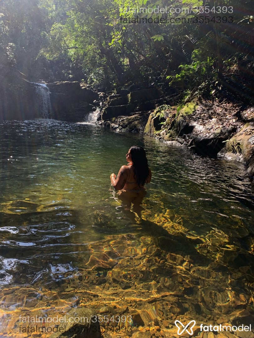 Acompanhante mulher morena (o) de olhos mel - Carol