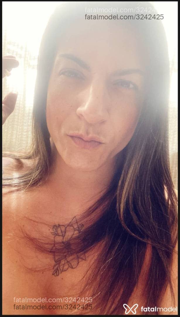 Acompanhante mulher trans morena (o) de olhos castanhos em Rio de Janeiro - Giuliafuracao