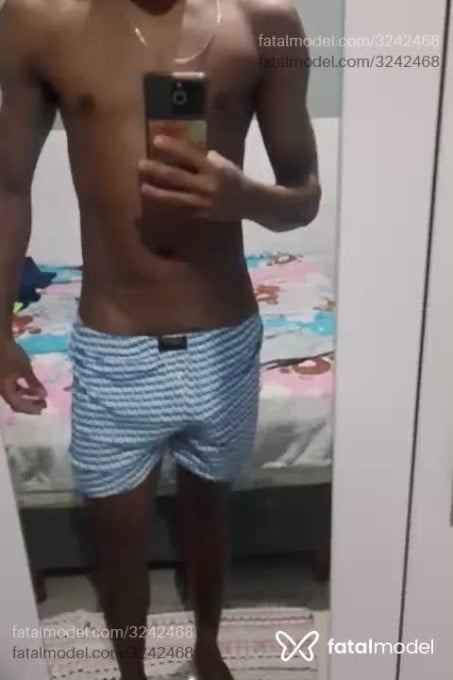 Acompanhante homem morena (o) de olhos pretos em Florianópolis - Sidney