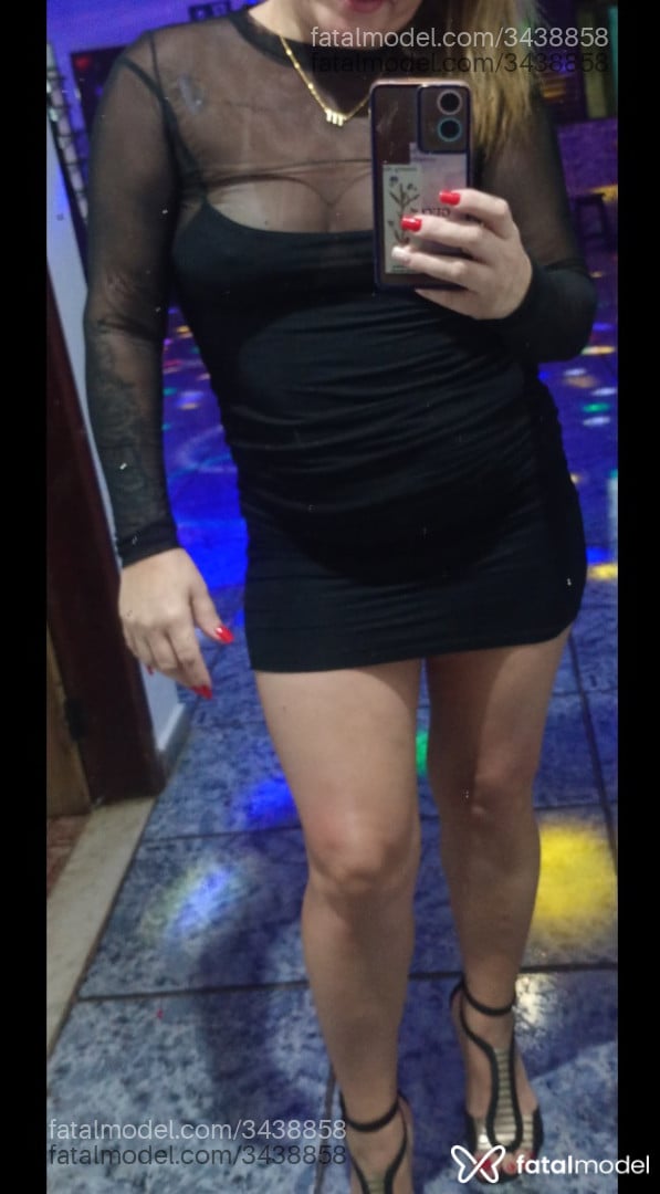 Acompanhante mulher loira (o) de olhos castanhos - Andressa