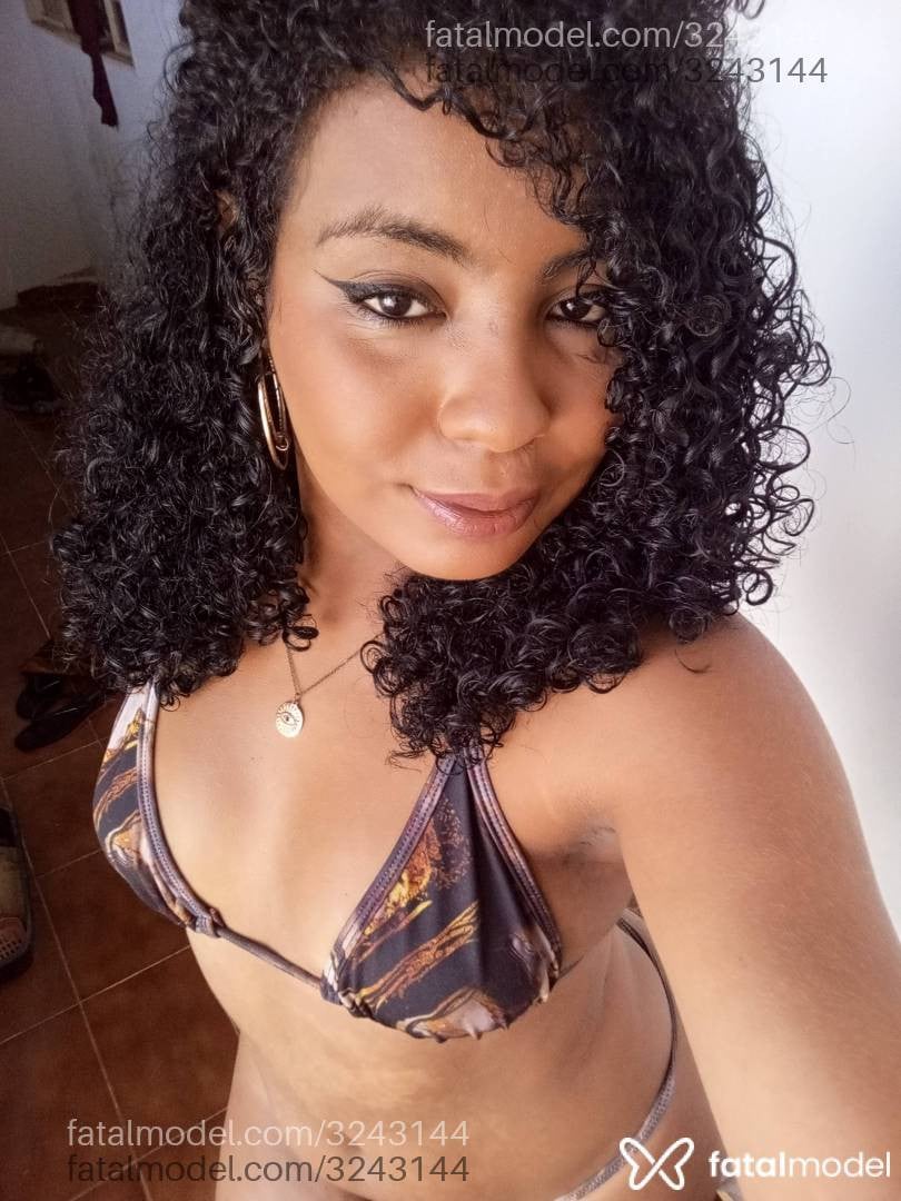 Acompanhante mulher morena (o) de olhos castanhos em Goiânia - Yasmin