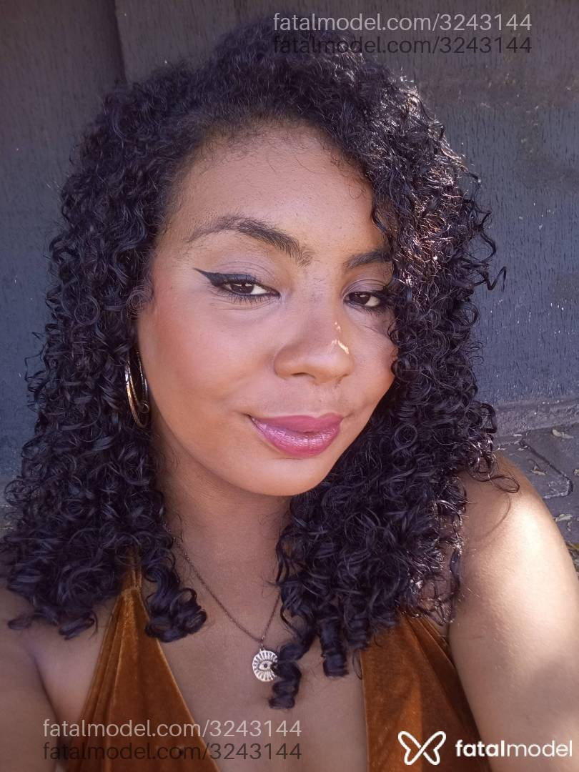 Acompanhante mulher morena (o) de olhos castanhos em Goiânia - Yasmin