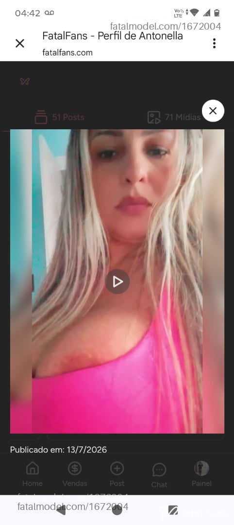 Acompanhante mulher loira (o) de olhos castanhos - Antonella