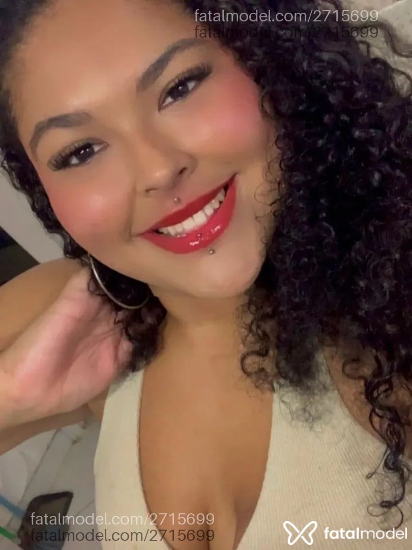 Acompanhante mulher morena (o) de olhos pretos - Jasmim Kiara