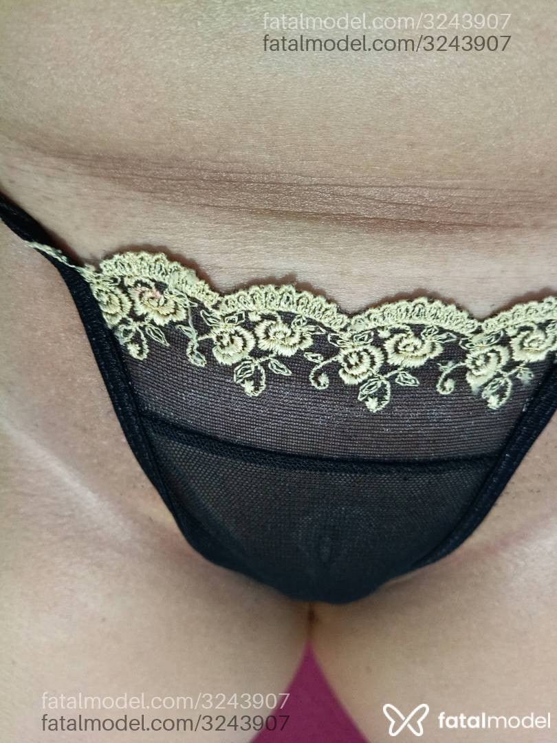 Acompanhante mulher morena (o) de olhos castanhos - Carla
