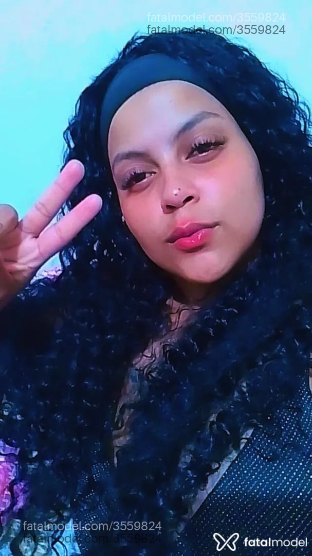 Acompanhante mulher com cabelo castanho de olhos mel - Tifanny