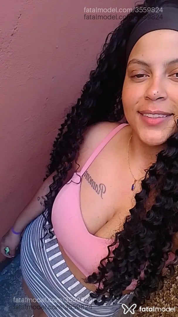 Acompanhante mulher com cabelo castanho de olhos mel - Tifanny