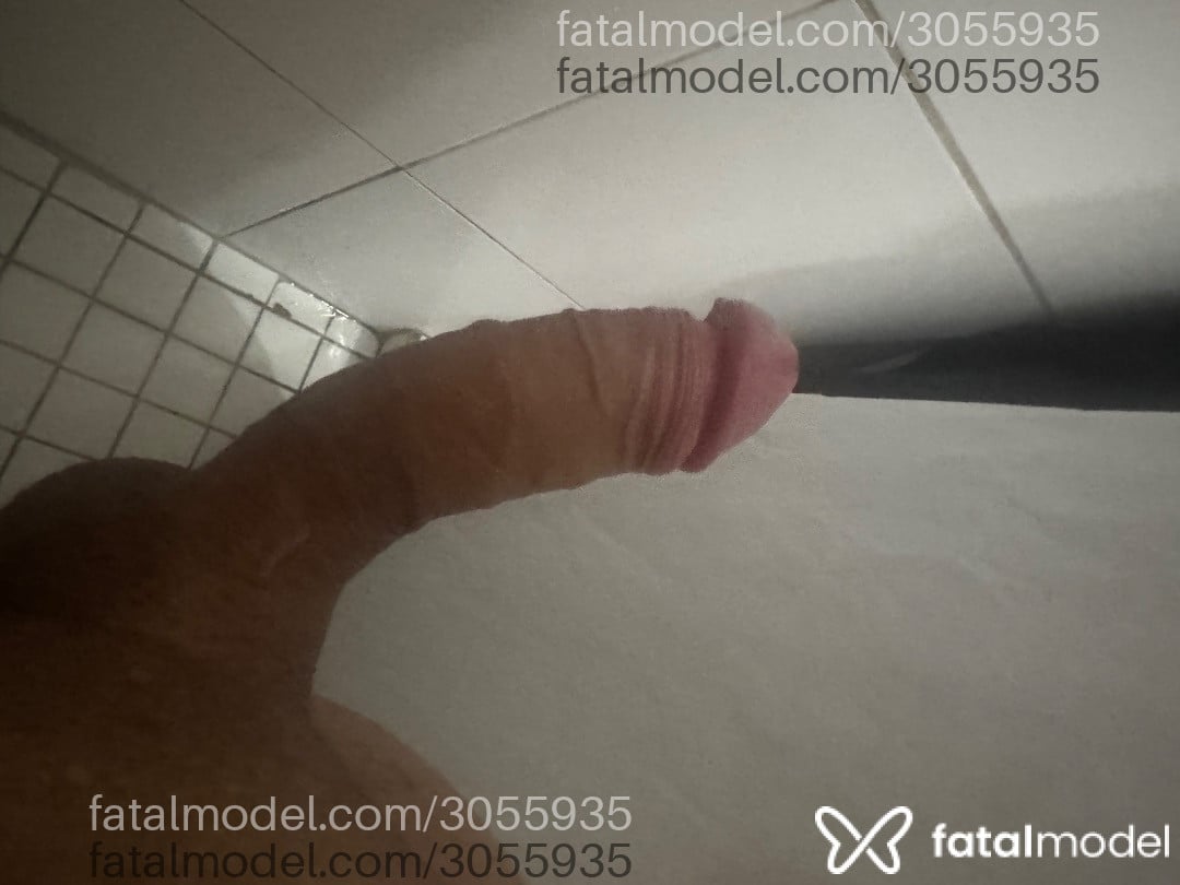 Acompanhante homem com cabelo castanho de olhos verdes - Lucas Silva