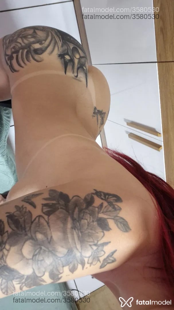 Acompanhante mulher ruiva (o) de olhos castanhos - Vitoria