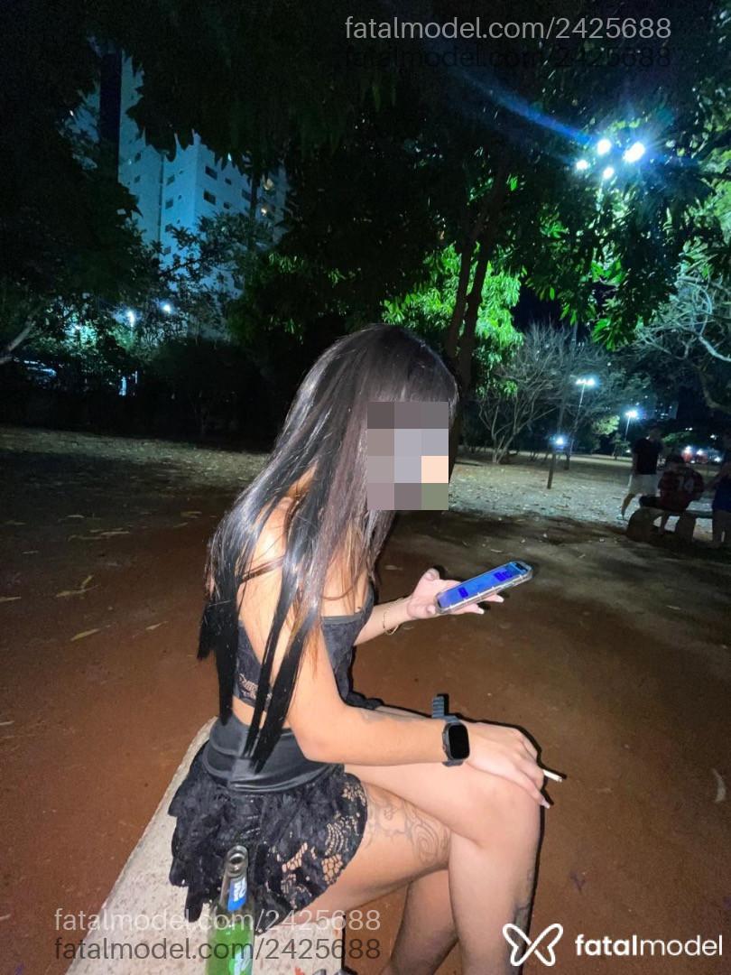 Acompanhante mulher morena (o) de olhos castanhos - Safira