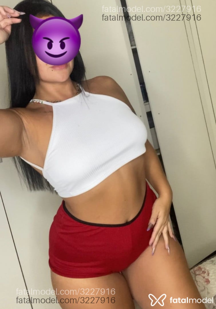 Acompanhante mulher morena (o) de olhos castanhos - Julia