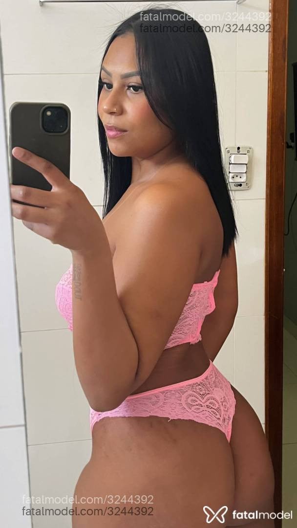 Acompanhante mulher morena (o) de olhos pretos - Agatha Souza