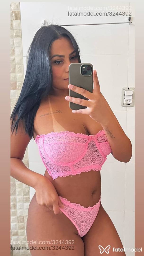 Acompanhante mulher morena (o) de olhos pretos - Agatha Souza