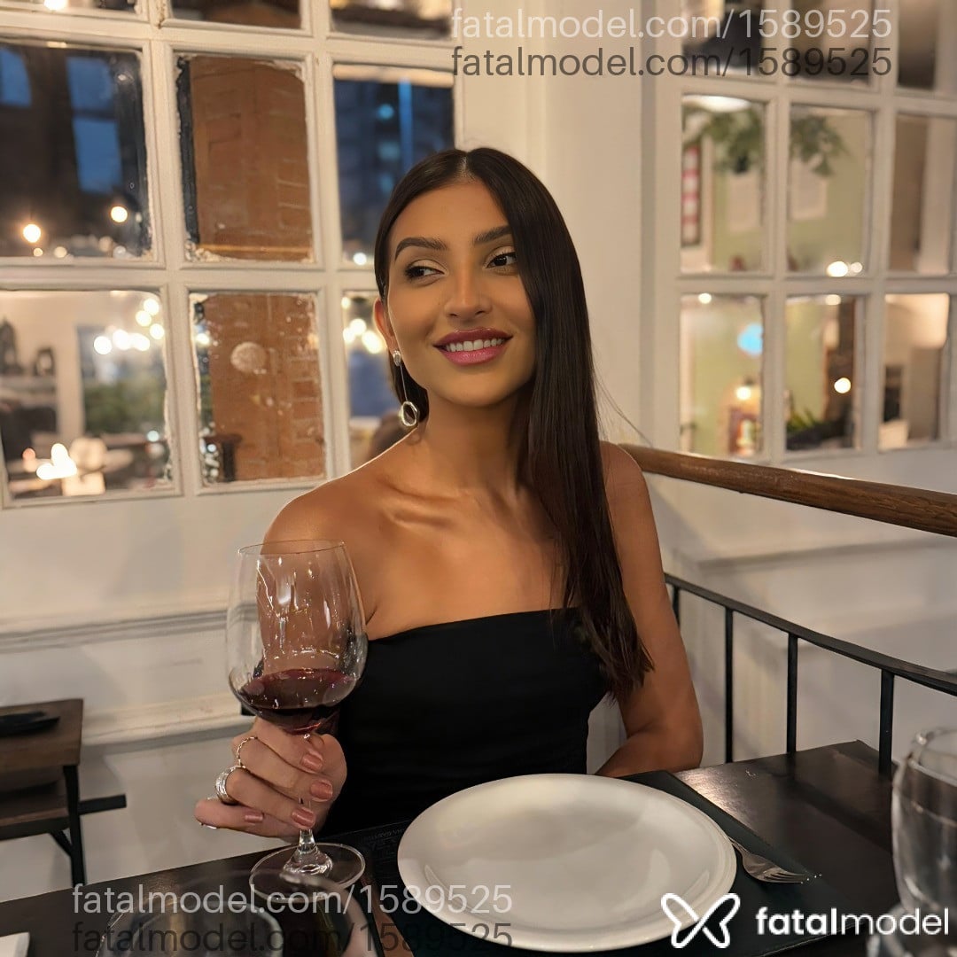 Acompanhante mulher trans com cabelo castanho de olhos castanhos - Vitória Luz