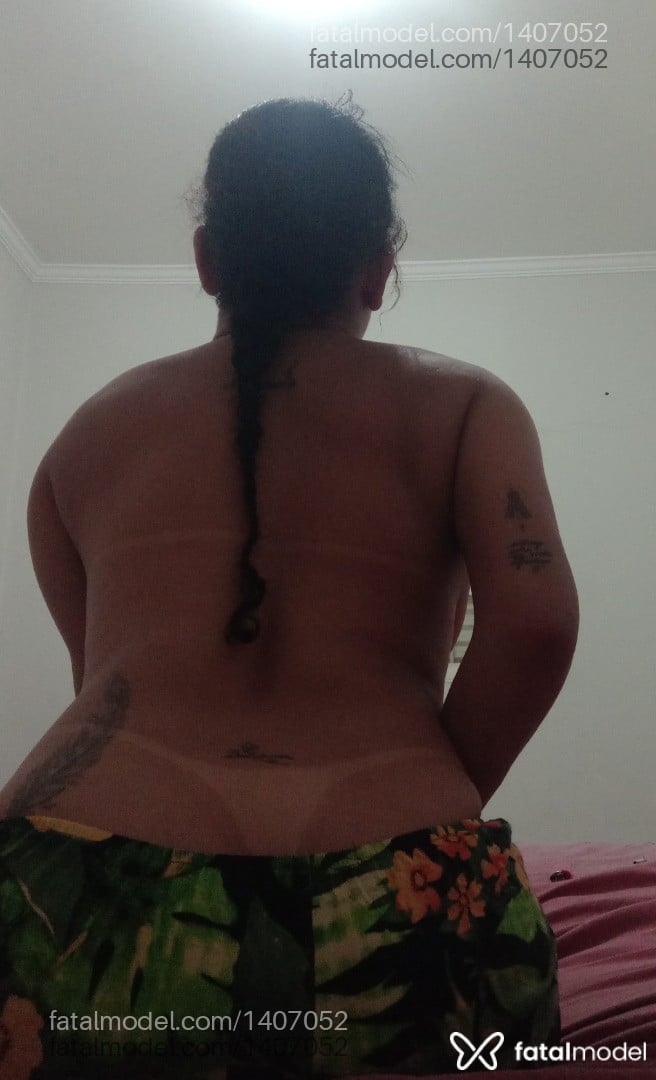 Acompanhante mulher morena (o) de olhos castanhos - Suellen Almeida