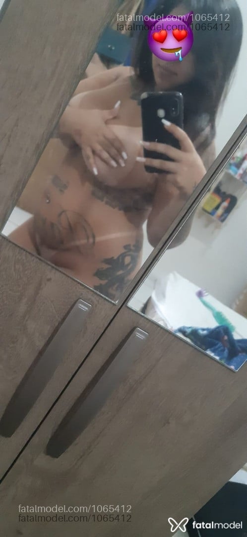 Acompanhante mulher com cabelo castanho de olhos castanhos - Bruna Carvalho